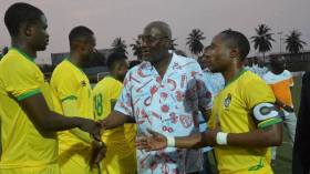 منافس “الخضر” في ورطة ولاعبوه يرفضون السفر إلى الكاميرون