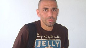 سرحوني بطريقة مشينة ولن أتنازل عن حق أولادي مهما كلفني الأمر