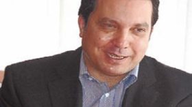 “أقدر بن ڤنة وأسعى لمحاورة الشاب خالد وزهرة ظريف وجميلة بوحيرد”