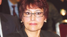 «جميلة» تود لقاء «زهية» لأجل الزواج