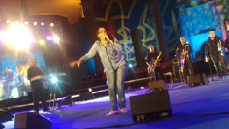 الزهوانية ترقص آلاف الجماهير في سهرة تبقى خالدة في الأذهان