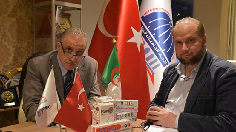 توفيق زعيبط “يطل برأسه” من اسطنبول