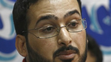 The Iraqi shoe- throwerâ€™s brother addresses a message to the Algerian football squad â€œBe merciless with the US