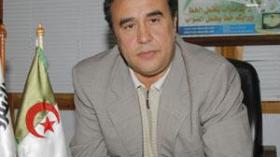 عمرون يوّقع رسميا موسمين وحكار يصل اليوم للبليدة