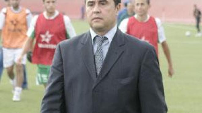 زعيم‭ ‬يجتمع‭ ‬باللاعبين‭ ‬ويعد‭ ‬بالمستحقات‭ ‬قبل‭ ‬التربص