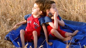 التوأم السيامي سلسبيل وزكاة تستغيثان بالملك عبد الله ورئيس الإمارات وأمير قطر وحاكم دبي