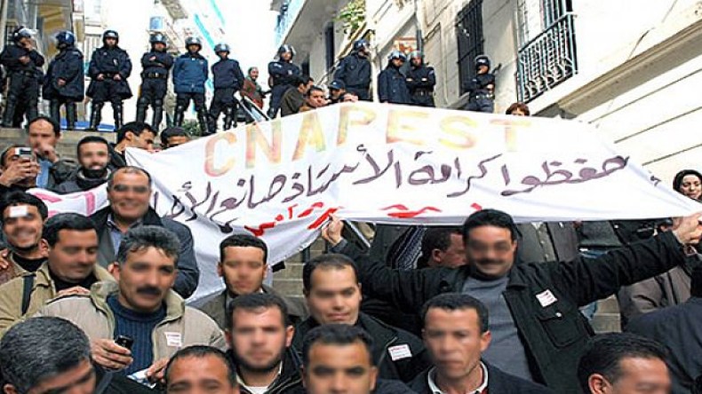 أساتذة جامعة الوادي يواصلون احتجاجهم ويهددون بالتصعيد