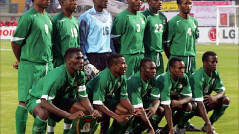 35 مليون جزائري يدعون للزامبيين ويحضرون للاحتفال