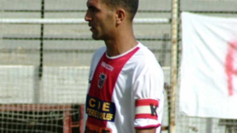 زاوي يقتنع ويستأنف التدريبات مع الشلف