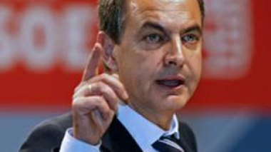M. Zapatero reconduit à la tête du gouvernement espagnol