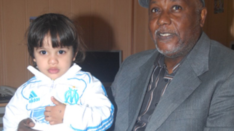 أنديتنا‭ ‬محترفة‮ ‬على‭ ‬الورق‭ ‬فقط‭ ‬ولن‭ ‬أعود‭ ‬إلى‭ ‬التدريب،‭ ‬عبد العزيز زرابي : بسبب‭ ‬تعفن‭ ‬محيط‭ ‬الكرة