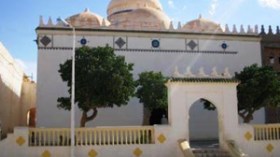 فرق وهمية تبيع “المرض” لمكافحة أنفلونزا الخنازير وأخرى تجمع الأموال للزوايا