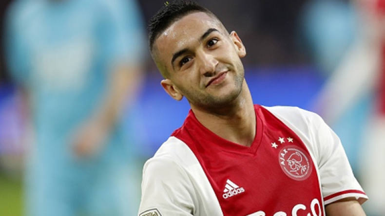 بعد ضياع صفقة محرز.. روما يحول اهتمامه إلى المغربي زياش