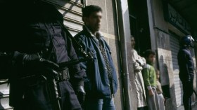 رجال واقفون !