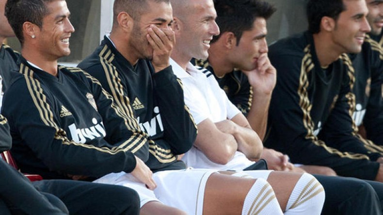 الريال وزيدان لافتتاح ملعب 5 جويلية مقابل 5 ملايين أورو