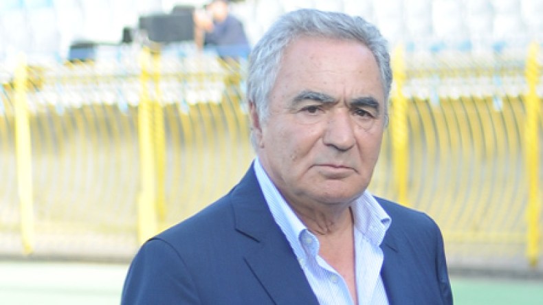 مولودية الجزائر: زداك متمسك بالشرعية.. ويحيى ياسف يستقيل