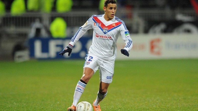 مدرب ليون يُبعد زفان بسبب أخطائه القاتلة