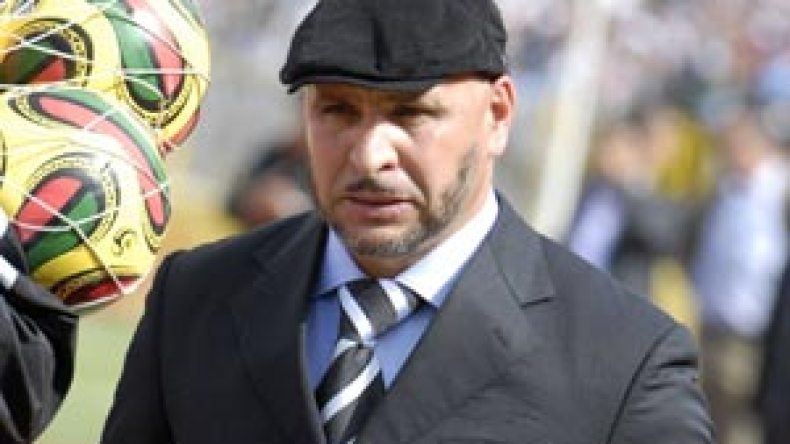 زكري‭ ‬يعد‭ ‬بإنقاذ‭ ‬الفريق‭ ‬من‭ ‬السقوط‭ ‬والذهاب‭ ‬بعيدا‭ ‬في‭ ‬رابطة‭ ‬الأبطال