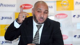 نور الدين زكري:”من طردني من سطيف هو من أبعدني من المولودية”