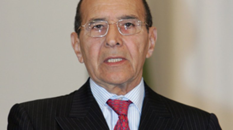 زرهوني: عدد المترشحين وصل لـ 18 مترشحا ليس بينهم بوتفليقة