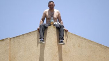 Zeralda : Ils menacent de s'immoler par le feu après la fermeture de leur hôtel