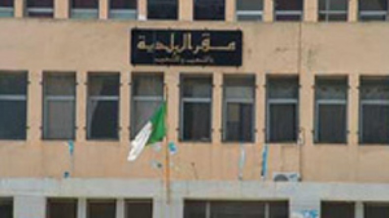 رؤساء البلديات يرفضون تسييس مطالبهم