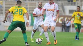 العميد يحلّق وبلعباس يتسلق