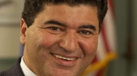 السعودية تمنح جواز السفر العالمي لإلياس زرهوني