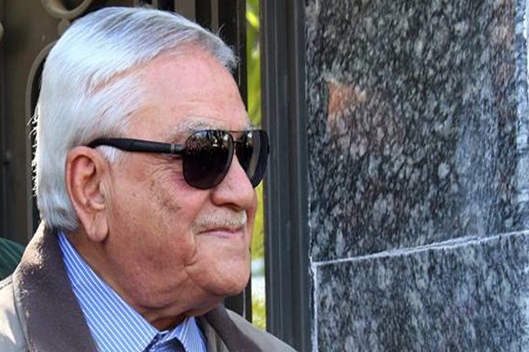 Abdelaziz Djerad rend visite à Zeroual