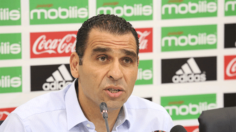 زطشي يبني جدارا فاصلا في الماء!