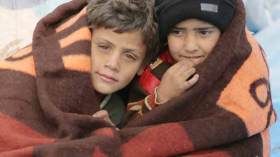 الأمن يوزع وجبات ساخنة وأغطية على الأشخاص من دون مأوى