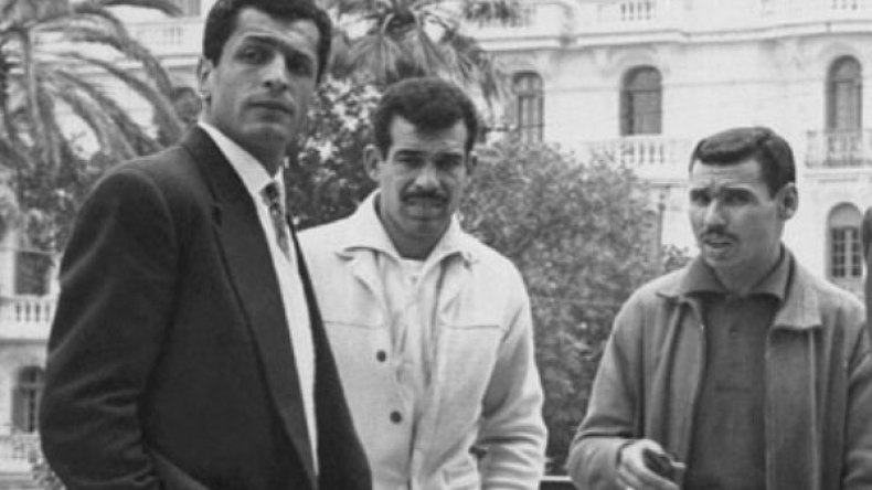 “الكاف” تنعي أسطورة الكرة الجزائرية “زيتوني”