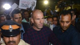 الهنود في حالة “هذيان” بسبب زيدان!