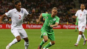 طلبات بِتنظيم مباراة اعتزالية لـ “زياني”