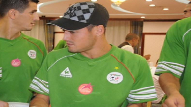 زياني  يدشن  عهدا  جديدا  مع  فولفسبورغ  والمنتخب  الوطني