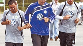 زياني يشارك في أول حصة تدريبية