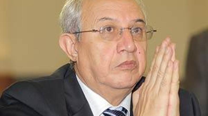 “تصريحات زياري مناقضة لقناعة النواب والشعب”