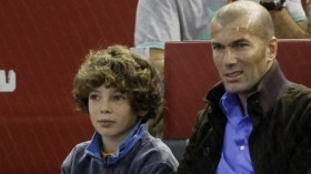 أبناء زيدان ترجوا والدهم أن لا يشارك في فيلم جزائري