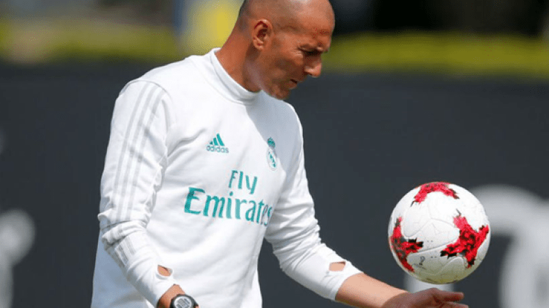 زيدان يؤكد رغبته في البقاء مع ريال مدريد لفترة طويلة