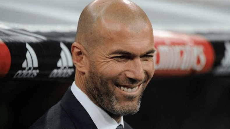 زيدان يجدد عقده مع ريـال مـدريد وسيحصل على ضعف راتبه