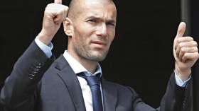 تعليق قرار معاقبة زيدان