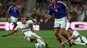 الخضر سيواجهون “الديوك” الفرنسية وديا قبل نهاية 2015