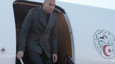 Football icon â€œZiZouâ€ continues trip in the Algerian Sahara