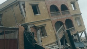 محاكمة المتهمين في قضية الزلزال تنتهي بالبراءة والزغاريد