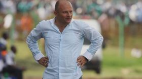 مدرب زيمبابوي: الجزائر مُنافس “مُرعب” ولا نملك سوى سلاح المفاجأة