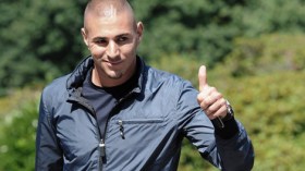 كريم بنزيمة يتبرع بـ3 ملايين يورو لبناء مسجد