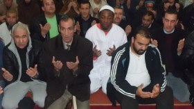 رياضيون أجانب بين احترام شعائر الإسلام وانتهاك حرمة رمضان