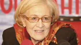 زهرة بيطاط: حكومة أويحيي فاشلة