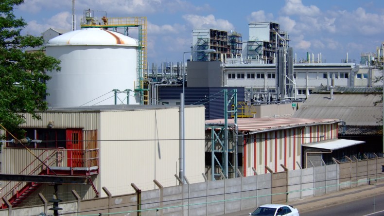 حكومة تبون “تنبش” في قائمة المستفيدين من العقار الصناعي