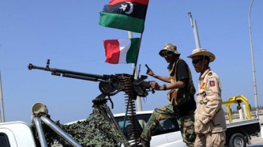 Libye: l'Otan prolonge son action en attendant le départ de Kadhafi